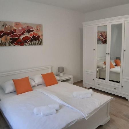 Relax Appartement Starigrad Paklenica Buitenkant foto