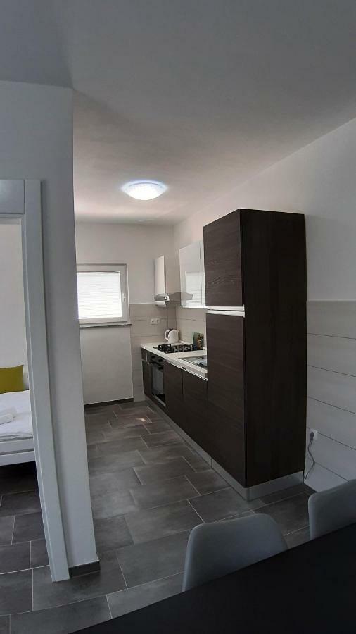 Relax Appartement Starigrad Paklenica Buitenkant foto