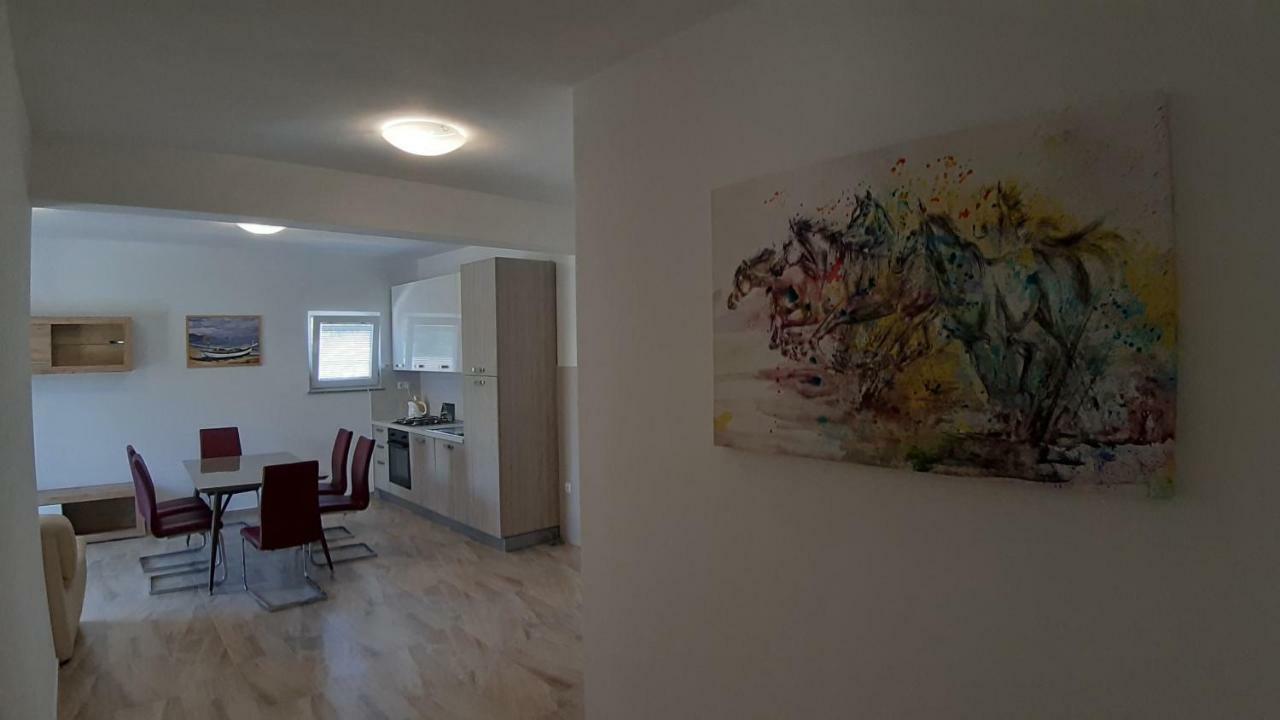 Relax Appartement Starigrad Paklenica Buitenkant foto