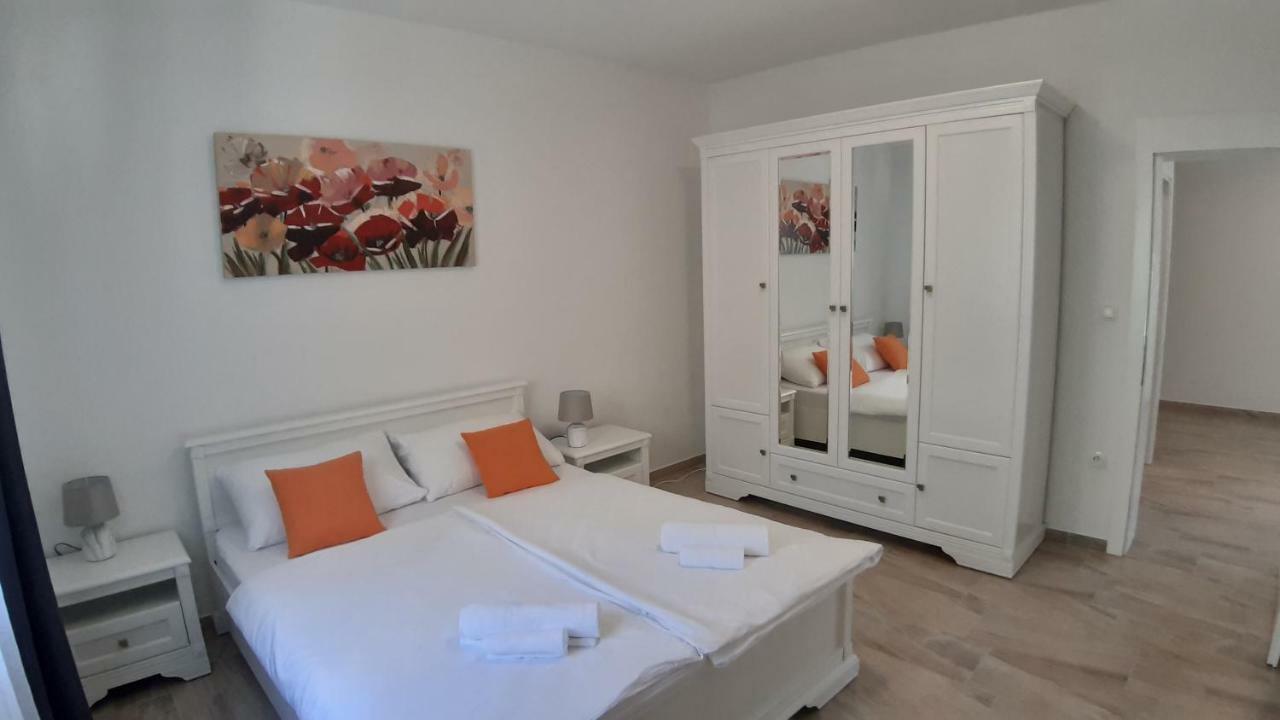 Relax Appartement Starigrad Paklenica Buitenkant foto